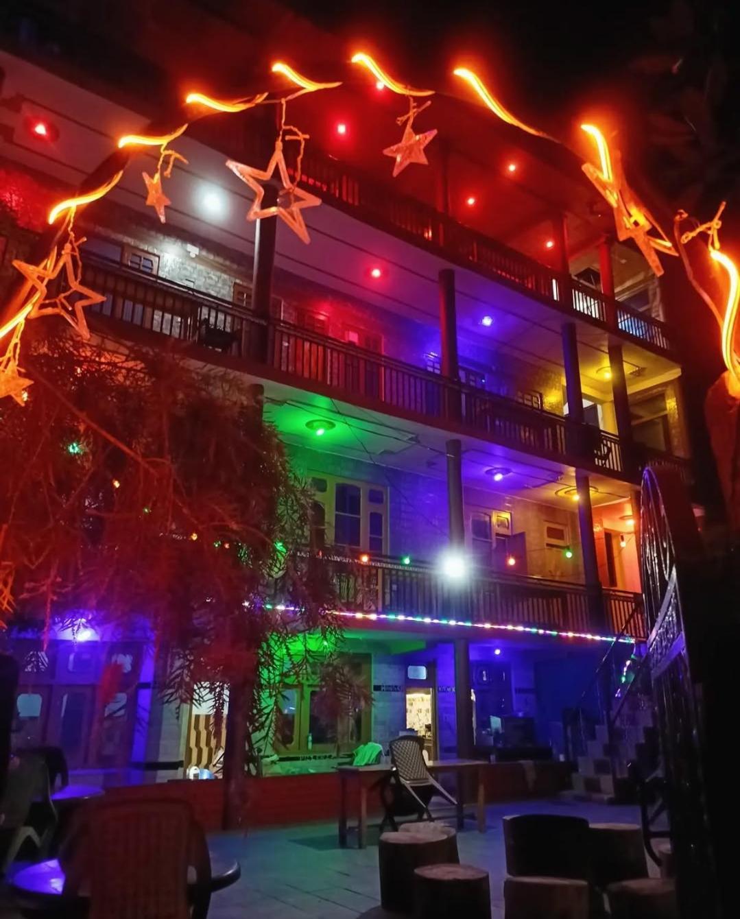Chalo Chhalal Hotel & Cafe กาซอล ภายนอก รูปภาพ