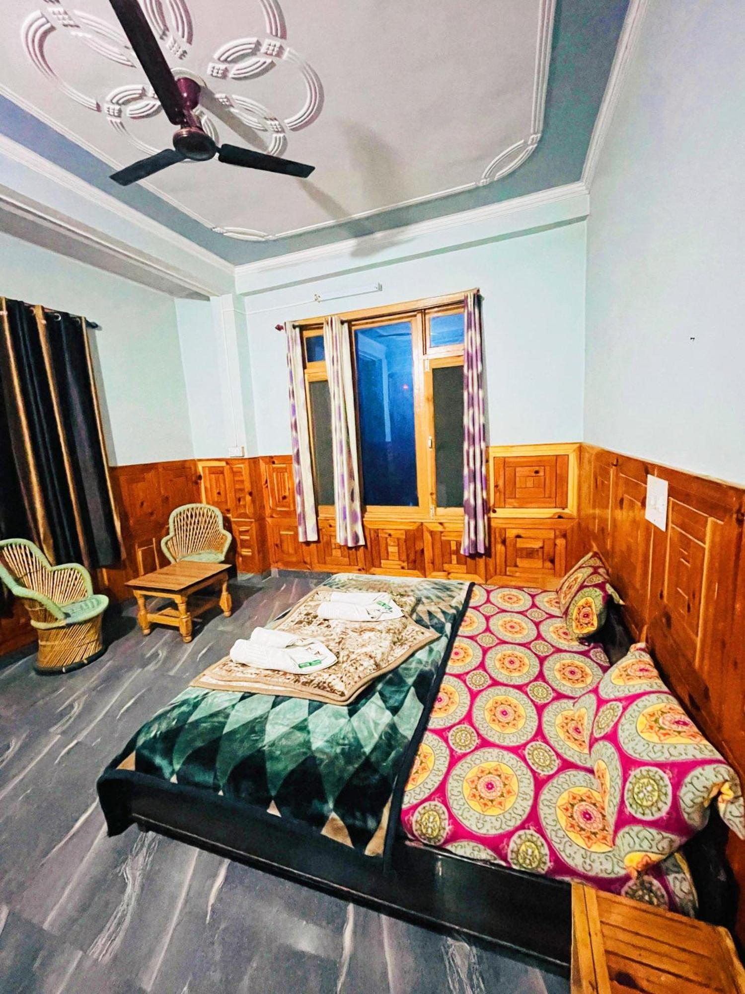 Chalo Chhalal Hotel & Cafe กาซอล ภายนอก รูปภาพ