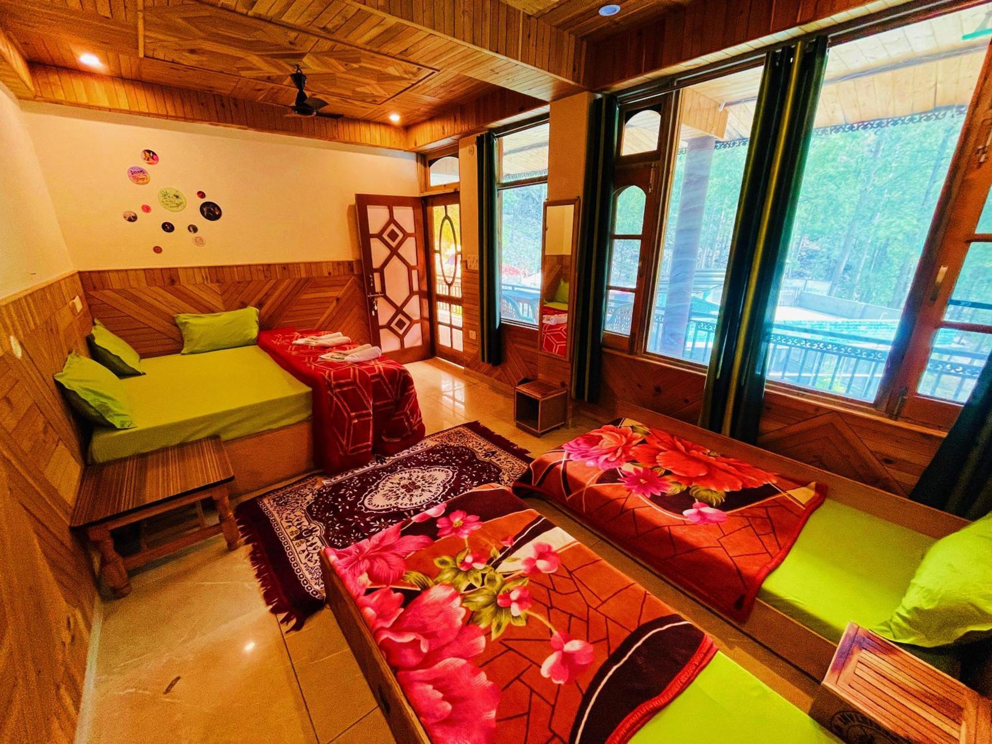 Chalo Chhalal Hotel & Cafe กาซอล ภายนอก รูปภาพ